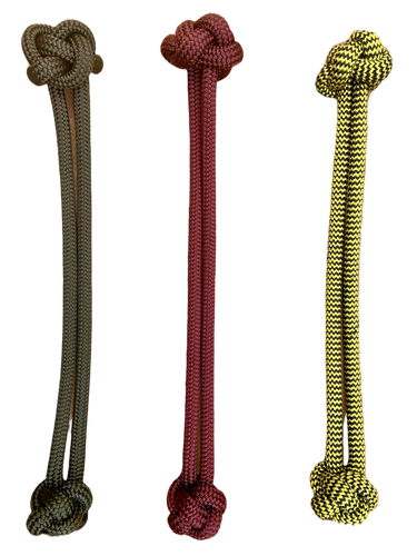 Scallywags is a local and authentic Cape Town based pet accessory brand specialising in high quality handcrafted strong, durable and reliable spliced rope dog leashes with solid brass clips and soft cork and neoprene handles.